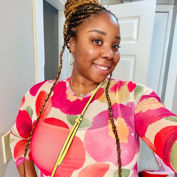 Meet your Posher, Sabine - Picture 2 of 3